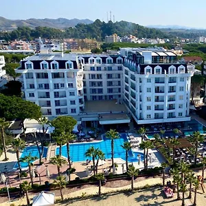 Szálloda Fafa Premium & Golem (Tirana)